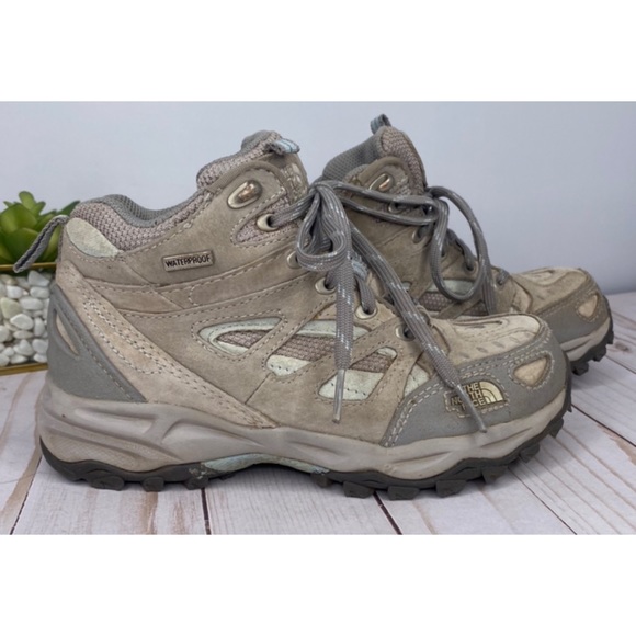 childrens north face walking boots